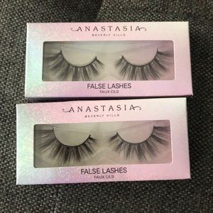 Anastasia Beverly Hills lashes style so Hollywood